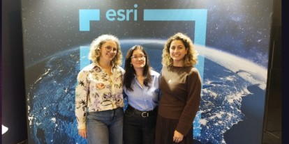 Evento de presentación de ESRI, Mirela Vladovic Zupcevic, profesora de ZIGURAT, Carmen Sánchez, Program & Institutional Manager de ZIGURAT y Cristina Carrera, Team Leader- Utilities&AEC en ESRI España.