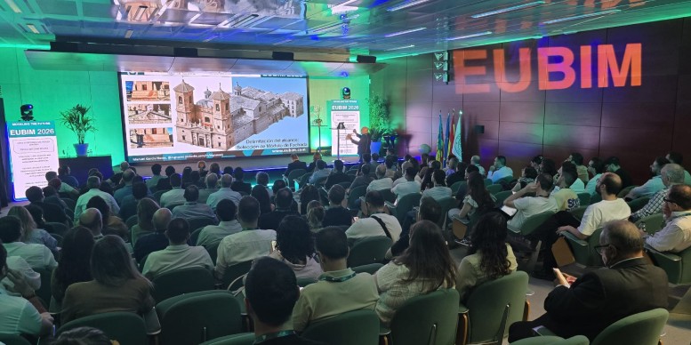 Escenario del EUBIM y asistentes sentados